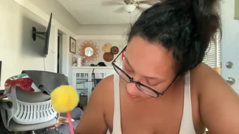 RIRI OR DREAMY online show from 09-23-25, 03:59