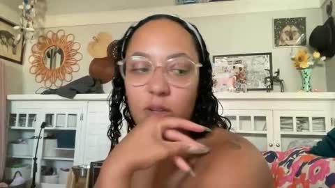 RIRI OR DREAMY online show from 03-12-26, 06:47