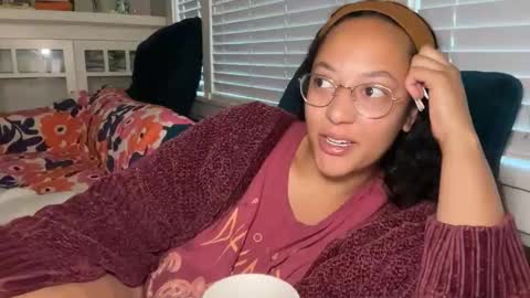 RIRI OR DREAMY online show from 04-10-26, 01:49