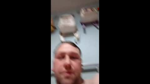 Snapshot of drewk423258 chatting on 01-15-26, 02:32 drewk423258 online show from 01-15-26, 02:32