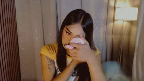Snapshot of dreyanajones chatting on 07-12-26, 03:19 Dreyana online show from 07-12-26, 03:19