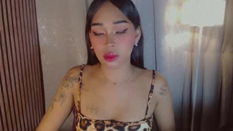 Snapshot of dreyanajones chatting on 07-28-26, 05:01 Dreyana online show from 07-28-26, 05:01