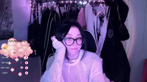 Tara  Sonny online show from 10-26-25, 02:45