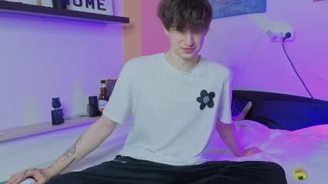 Mark online show from 04-19-26, 02:27