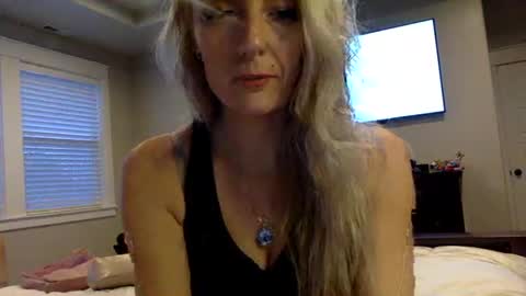 Snapshot of dripping_like_jane chatting on 03-16-26, 01:44 Bluejay0713 online show from 03-16-26, 01:44
