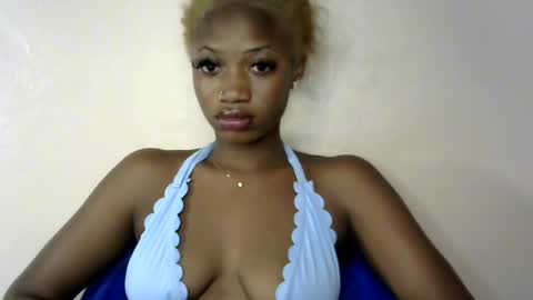 Snapshot of dripping_pussy75 chatting on 07-28-26, 11:17 drip pussy online show from 07-28-26, 11:17