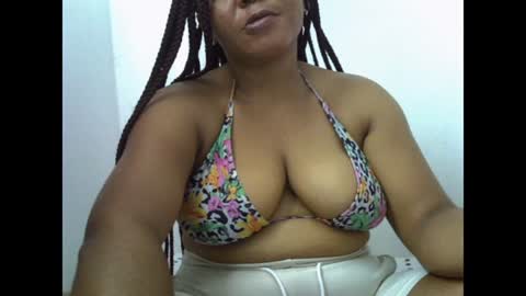 Snapshot of drippingnwet chatting on 06-14-26, 01:35 drippingnwet online show from 06-14-26, 01:35