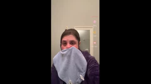 Snapshot of drippykitty888 chatting on 01-08-26, 04:53 Drippy kitty online show from 01-08-26, 04:53