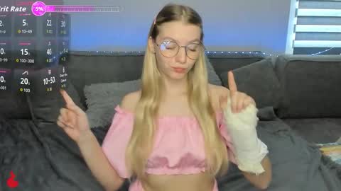 Snapshot of drivecrazy chatting on 10-03-25, 05:37 Hanna online show from 10-03-25, 05:37