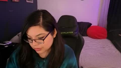 Snapshot of drizzypeach602 chatting on 03-06-26, 03:03 Drizzypeach602 online show from 03-06-26, 03:03