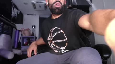 Snapshot of drizzys_room chatting on 10-18-25, 12:17 DirtyDrizzy online show from 10-18-25, 12:17