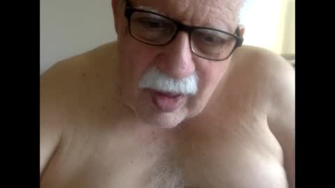 Snapshot of drnick069 chatting on 11-24-25, 04:18 drnick069 online show from 11-24-25, 04:18