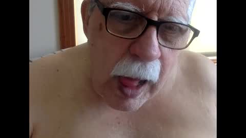 Snapshot of drnick069 chatting on 03-12-26, 05:19 drnick069 online show from 03-12-26, 05:19