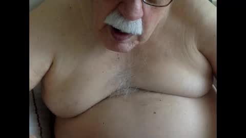 Snapshot of drnick069 chatting on 03-26-26, 04:01 drnick069 online show from 03-26-26, 04:01