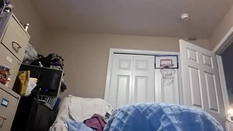 Snapshot of droc1824 chatting on 10-23-25, 12:15 droc1824 online show from 10-23-25, 12:15