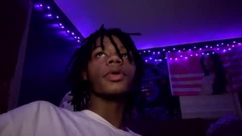 Snapshot of droddick chatting on 03-22-26, 03:54 droddick online show from 03-22-26, 03:54