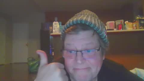 dsheist94545 online show from 03-07-25, 02:36