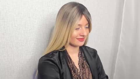 Snapshot of dualwave chatting on 11-28-25, 05:15 dualwave online show from 11-28-25, 05:15