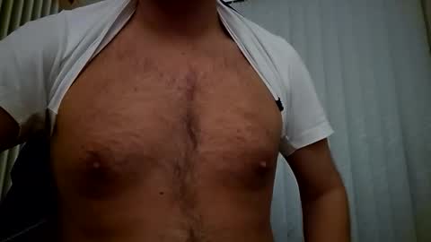 Snapshot of dublindub12 chatting on 12-19-25, 03:46 dublindub12 online show from 12-19-25, 03:46