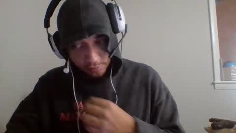 Snapshot of dubz07 chatting on 12-11-24, 12:23 dubz07 online show from 12-11-24, 12:23