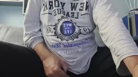 Snapshot of dude_13 chatting on 06-11-26, 04:32 dude_13 online show from 06-11-26, 04:32