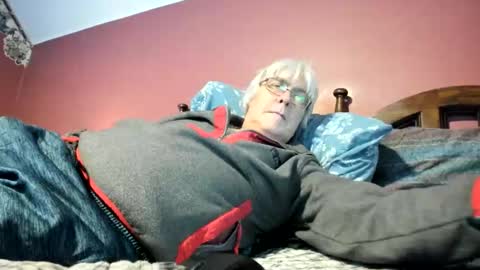 Doug online show from 04-05-26, 06:16