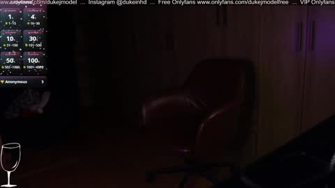 Snapshot of duke_j chatting on 01-09-25, 11:24 DUKE J online show from 01-09-25, 11:24