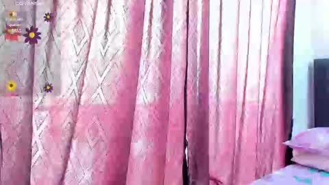 Snapshot of dulce_acosta chatting on 02-19-25, 04:33 Dulce online show from 02-19-25, 04:33