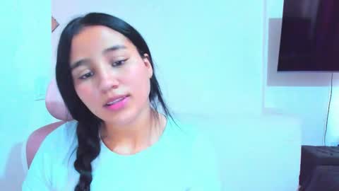 Snapshot of dulce_acosta chatting on 10-16-25, 04:52 Dulce online show from 10-16-25, 04:52
