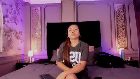 Dulce online show from 06-18-26, 11:36