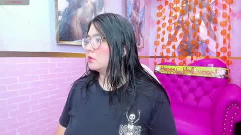 Dulce  online show from 10-30-25, 10:38