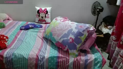 dulce online show from 04-14-26, 06:58