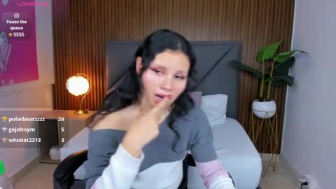 Snapshot of dulce_natyy chatting on 02-14-25, 06:34 N A T Y online show from 02-14-25, 06:34