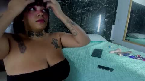 dulce_salome07 online show from 02-17-26, 12:01