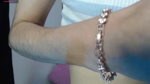 Dulce Sara online show from 12-18-25, 02:28