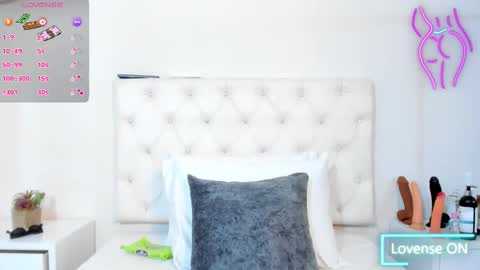 Dulce online show from 10-09-25, 07:23