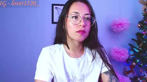 Snapshot of dulcemaria_alvarez22 chatting on 01-04-25, 11:27 Dulce online show from 01-04-25, 11:27
