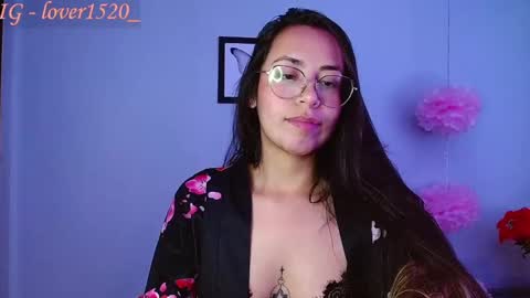 Snapshot of dulcemaria_alvarez22 chatting on 02-16-25, 05:26 Dulce online show from 02-16-25, 05:26