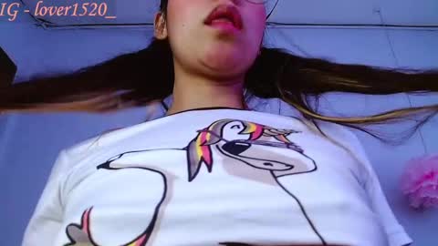 Snapshot of dulcemaria_alvarez22 chatting on 02-21-25, 12:27 Dulce online show from 02-21-25, 12:27