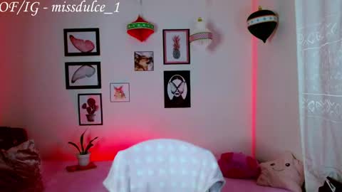 Snapshot of dulcemaria_alvarez22 chatting on 12-19-25, 08:10 Dulce online show from 12-19-25, 08:10