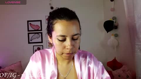 Snapshot of dulcemaria_alvarez22 chatting on 02-13-26, 01:23 Dulce online show from 02-13-26, 01:23