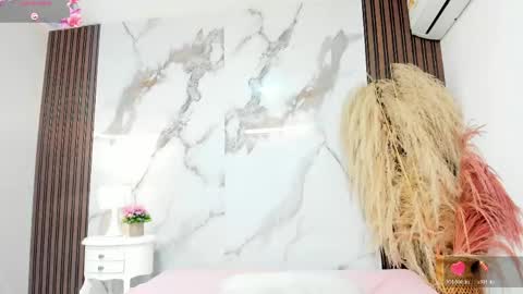 Dulce online show from 05-28-26, 12:13
