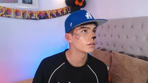 Dulcey online show from 10-29-25, 03:53