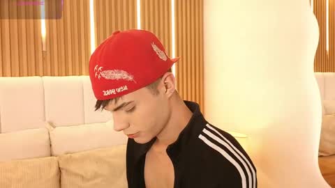 Dulcey online show from 04-02-26, 01:36