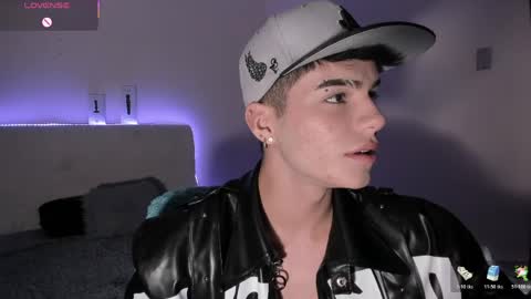 Dulcey online show from 04-22-26, 10:50