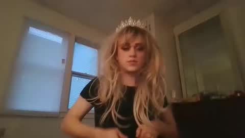 Buffy Glimmers online show from 01-10-26, 09:41