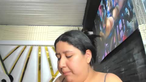 Snapshot of dulcineasaenz chatting on 10-15-25, 07:58 Dulcinea online show from 10-15-25, 07:58