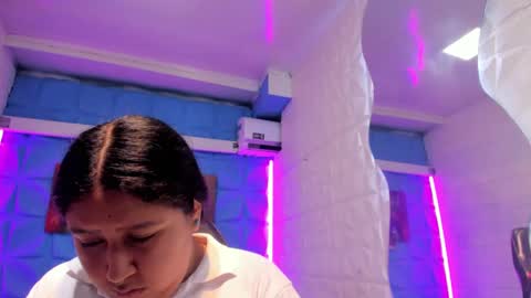 Snapshot of dulcineasaenz chatting on 10-18-25, 08:31 Dulcinea online show from 10-18-25, 08:31