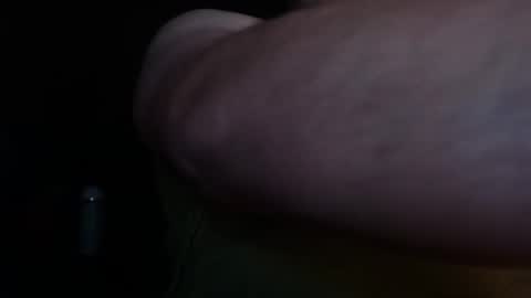 Snapshot of dumbbear24 chatting on 12-17-25, 10:21 dumbbear24 online show from 12-17-25, 10:21