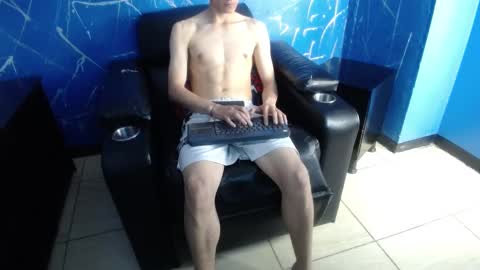 Dumbito73 online show from 03-08-25, 12:00